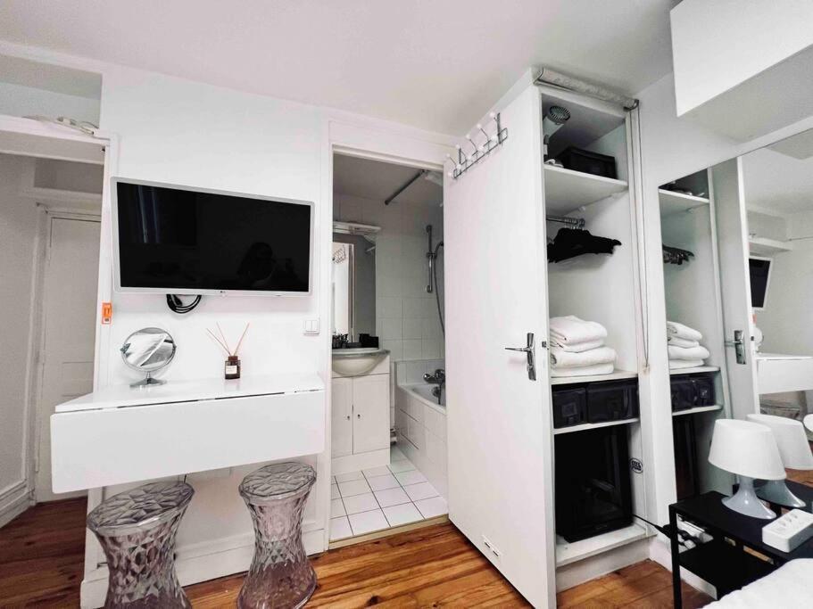 Iconic Location Only 500 Meters To The Louvre Appartement *