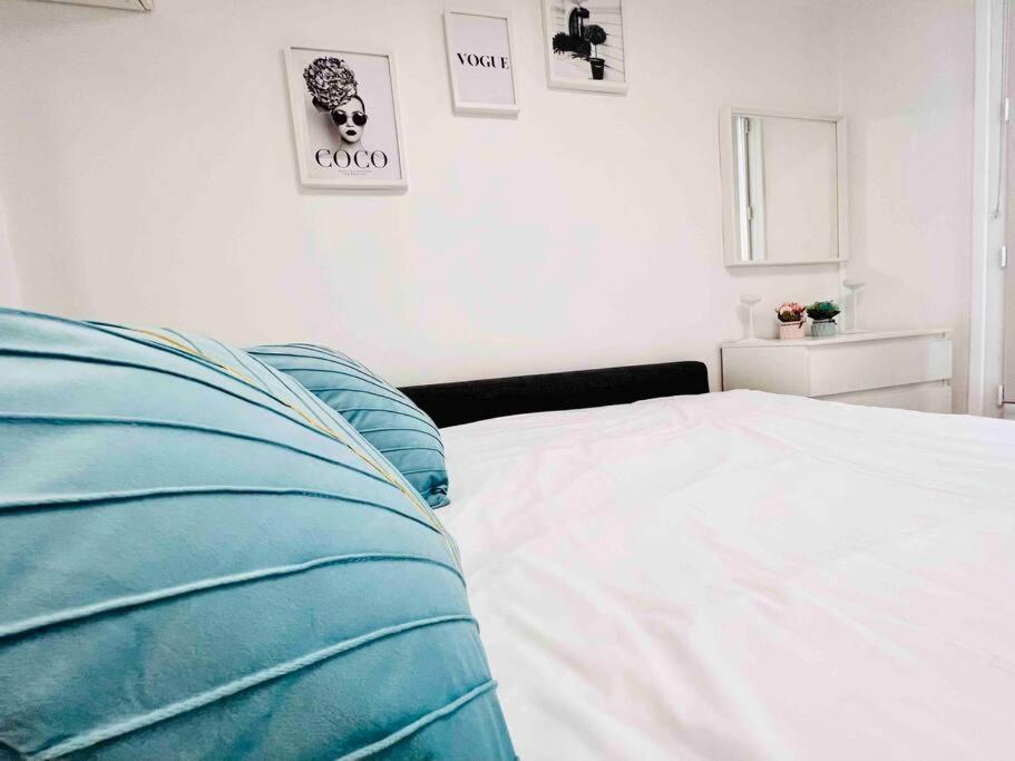 Iconic Location Only 500 Meters To The Louvre Appartement *